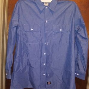 Men's work shirts sz LG.
